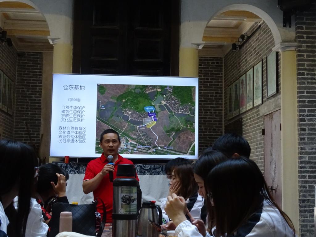 (倪兵兵副书记讲解仓东文化(学生骨干们大合照)智能制造学部团组织