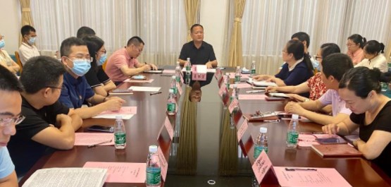 学校召开2022年图书文献委员会第二次会议