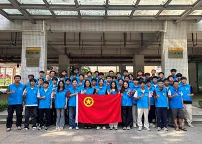 一群穿着运动服的人 AI 生成的内容可能不正确。