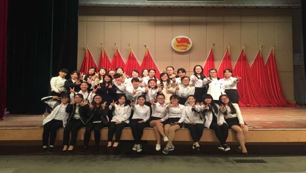 专四考试全员通过的140402班合照_副本.jpg